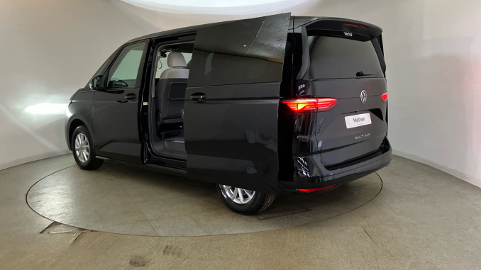 Volkswagen Multivan 2.0 TDI Life 5dr DSG Diesel Estate - Image 43